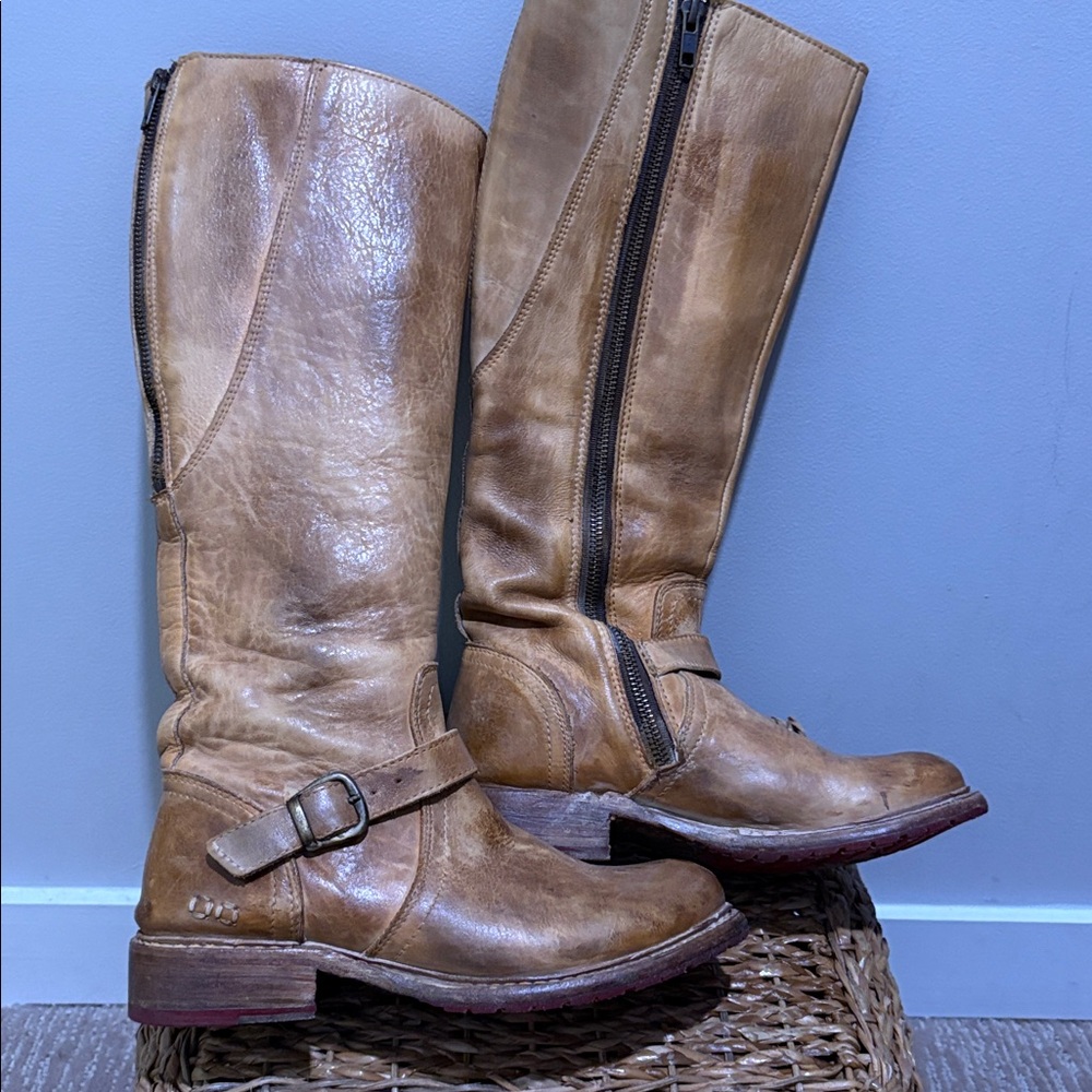 Bed-Stu Knee-High Boots with adjustable calf for the thicker gals like myself🤭 - Picture 3 of 15